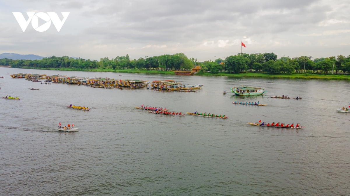 ruoc den trung thu voi cac dong au trong cung hinh anh 4