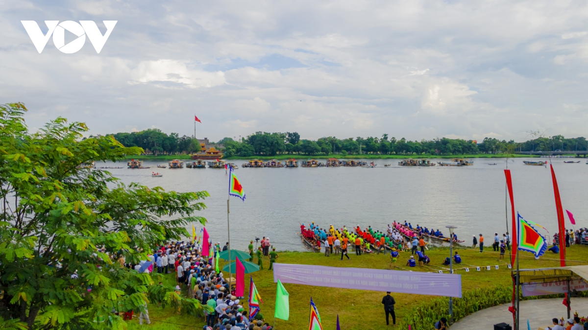 ruoc den trung thu voi cac dong au trong cung hinh anh 6