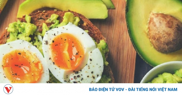 Bữa sáng giảm cân với trứng có kết hợp với một lượng thức ăn hợp lý khác không?