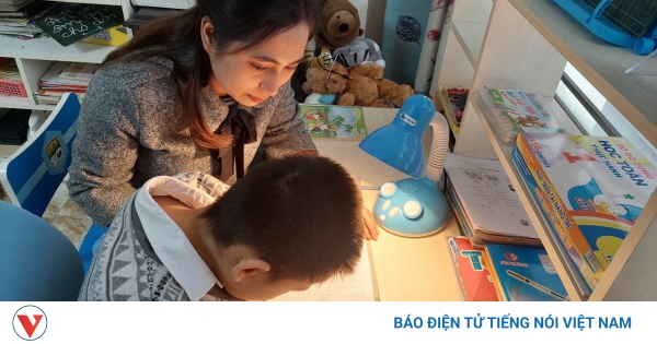 Cô giáo mầm non tư thục chật vật kiếm sống trong dịch Covid-19 | VOV.VN