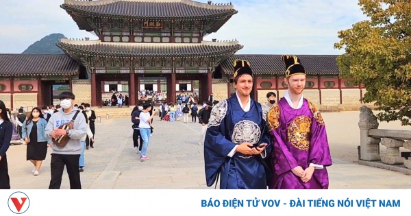 thumbnail - Trải nghiệm mặc hanbok thăm cung điện Gyeongbokgung lớn nhất Hàn Quốc