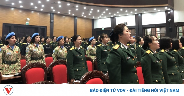 Phụ nữ Quân đội đón nhận Huân chương Bảo vệ Tổ quốc hạng Nhì
